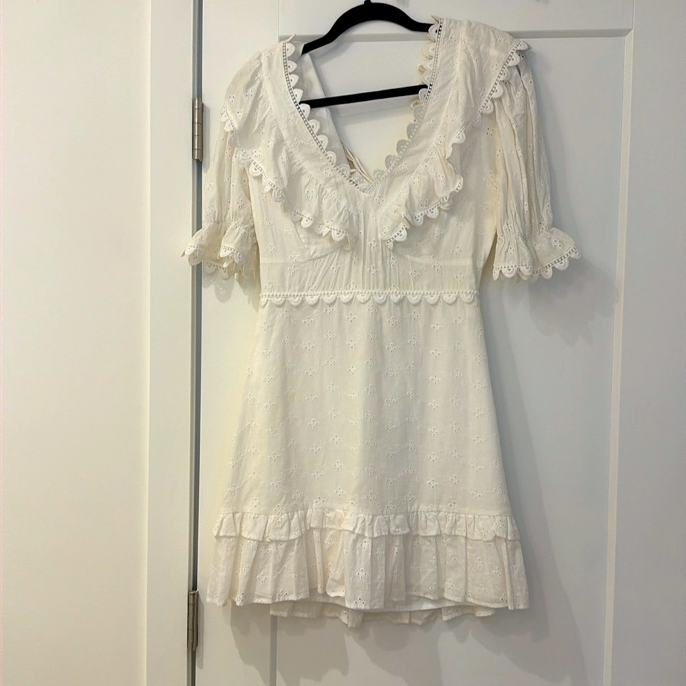 White eyelet cotton dress size 2/4
